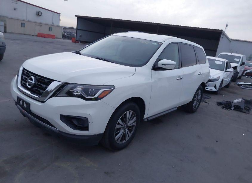 Photo 2 of 2019 Nissan Pathfinder S (VIN 5N1DR2MN9KC635322)