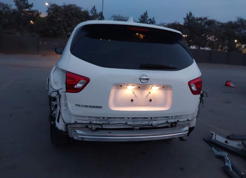 Photo 6 of 2019 Nissan Pathfinder S (VIN 5N1DR2MN9KC635322)