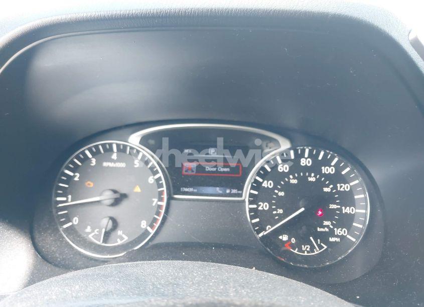 Photo 7 of 2017 Nissan Pathfinder SL (VIN 5N1DR2MNXHC603746)