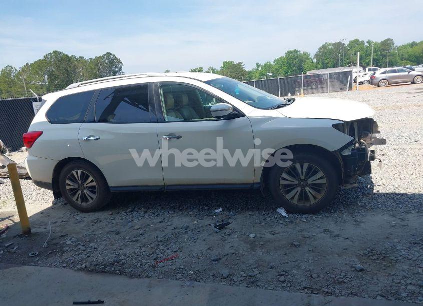 Photo 14 of 2017 Nissan Pathfinder SL (VIN 5N1DR2MNXHC622572)