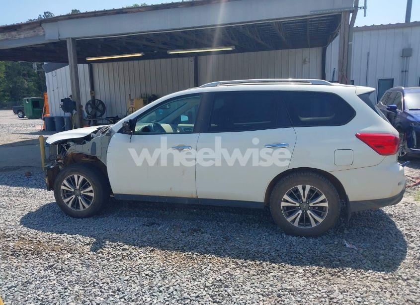Photo 15 of 2017 Nissan Pathfinder SL (VIN 5N1DR2MNXHC622572)