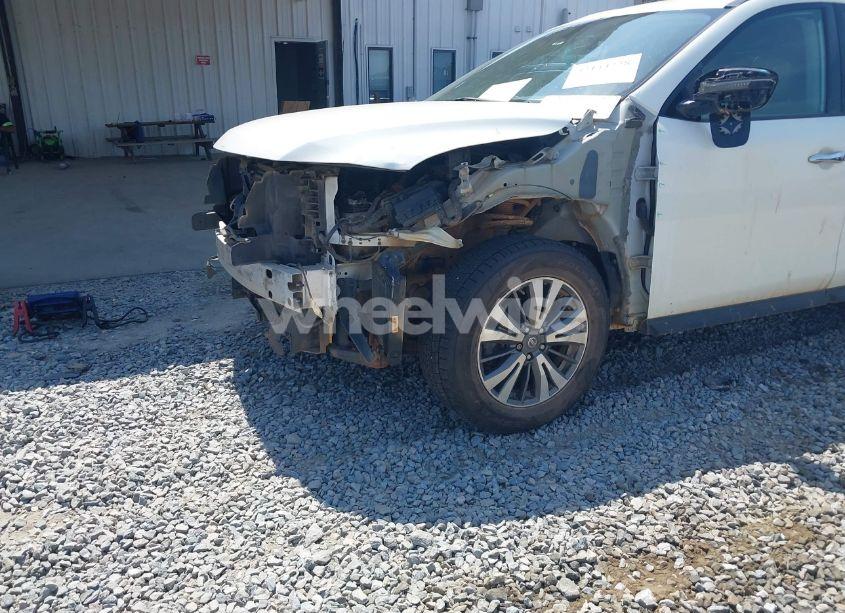 Photo 18 of 2017 Nissan Pathfinder SL (VIN 5N1DR2MNXHC622572)