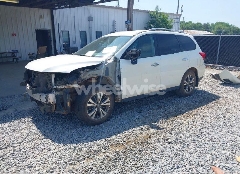 Photo 2 of 2017 Nissan Pathfinder SL (VIN 5N1DR2MNXHC622572)