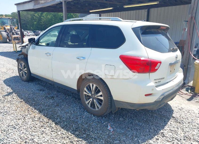 Photo 3 of 2017 Nissan Pathfinder SL (VIN 5N1DR2MNXHC622572)