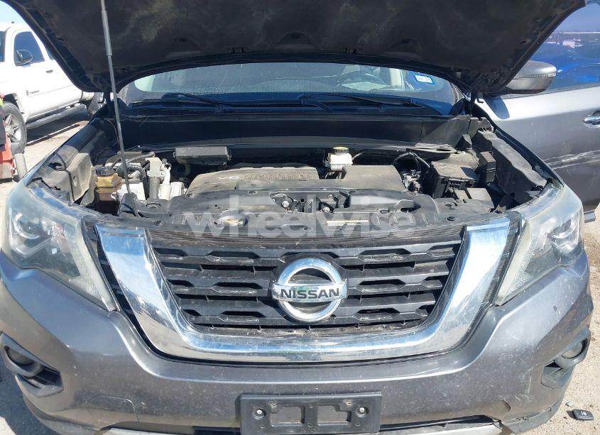 Photo 10 of 2017 Nissan Pathfinder SV (VIN 5N1DR2MNXHC626864)