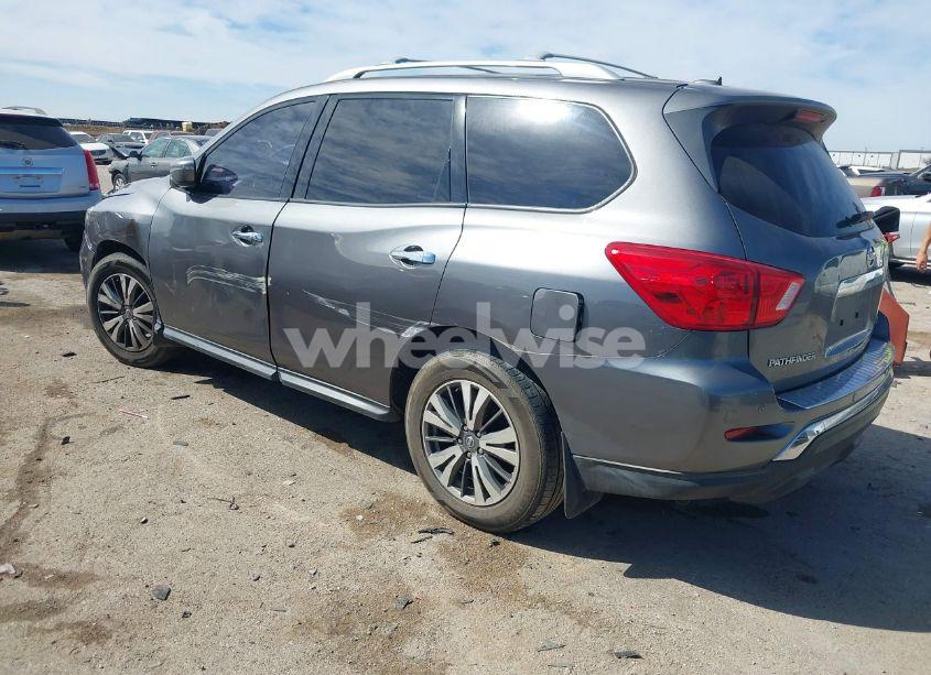 Photo 3 of 2017 Nissan Pathfinder SV (VIN 5N1DR2MNXHC626864)