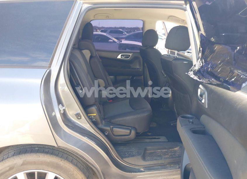 Photo 8 of 2017 Nissan Pathfinder SV (VIN 5N1DR2MNXHC626864)