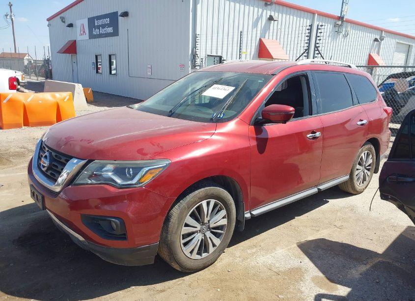 Photo 2 of 2017 Nissan Pathfinder SL (VIN 5N1DR2MNXHC632843)