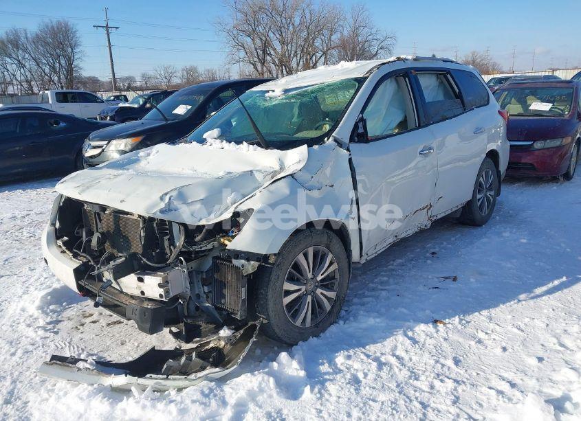 Photo 2 of 2017 Nissan Pathfinder S (VIN 5N1DR2MNXHC684666)