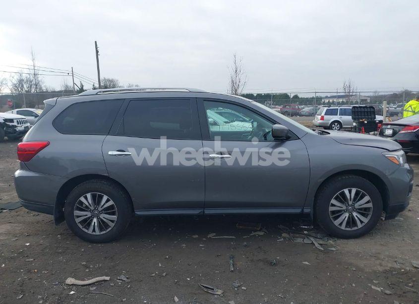 Photo 13 of 2017 Nissan Pathfinder S (VIN 5N1DR2MNXHC691424)