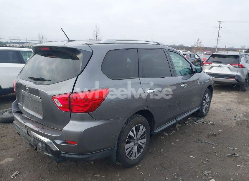 Photo 4 of 2017 Nissan Pathfinder S (VIN 5N1DR2MNXHC691424)