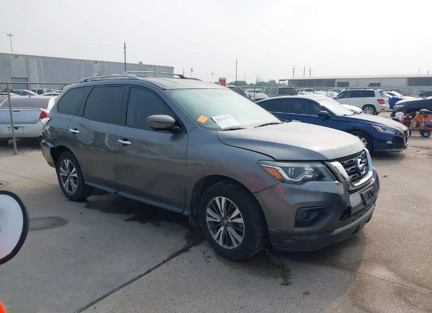 2017 Nissan Pathfinder SL (VIN 5N1DR2MNXHC901942) main photo
