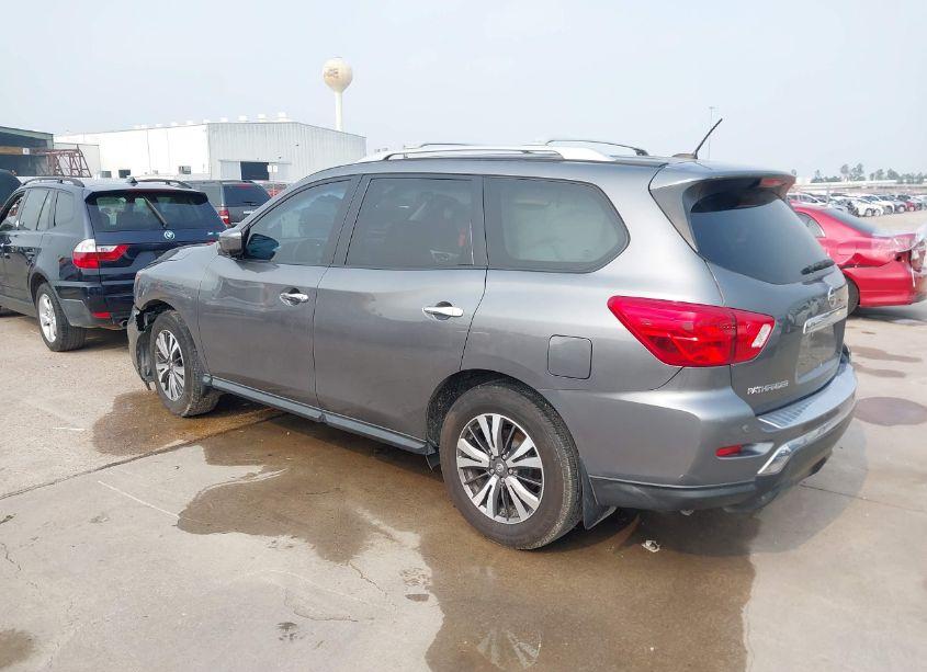 Photo 3 of 2017 Nissan Pathfinder SL (VIN 5N1DR2MNXHC901942)