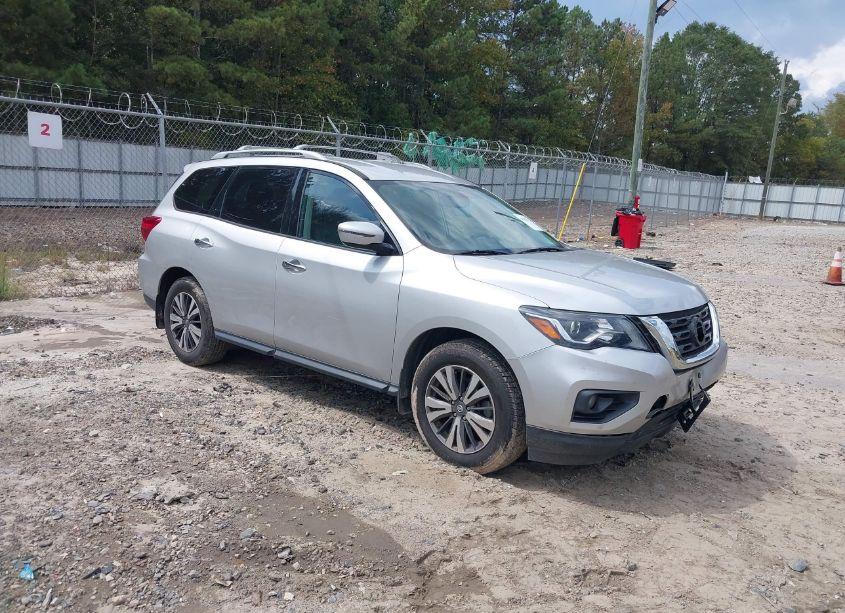 2017 Nissan Pathfinder SV (VIN 5N1DR2MNXHC904100) main photo