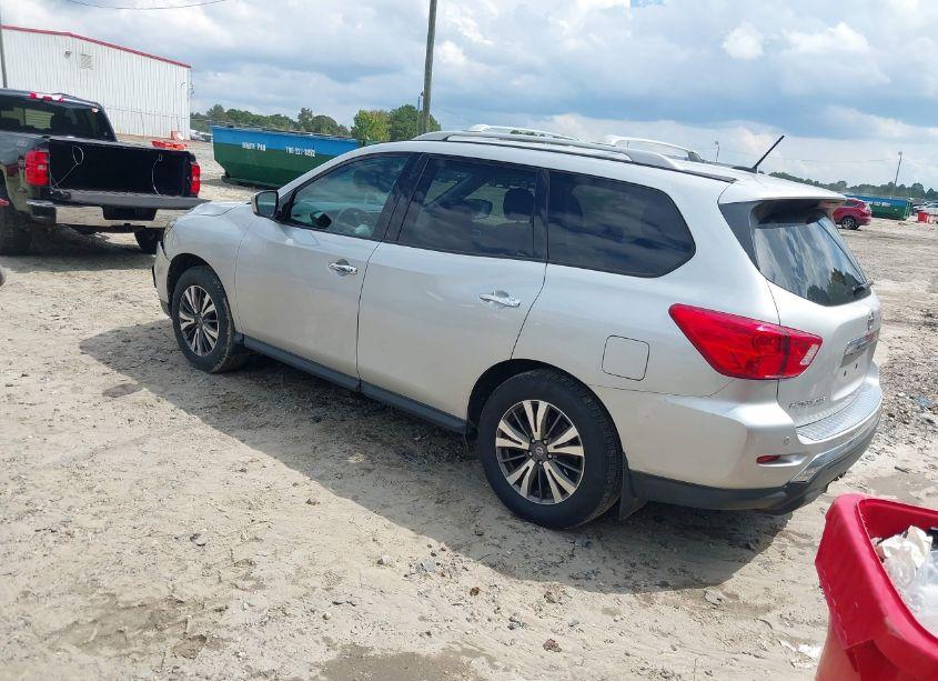 Photo 3 of 2017 Nissan Pathfinder SV (VIN 5N1DR2MNXHC904100)