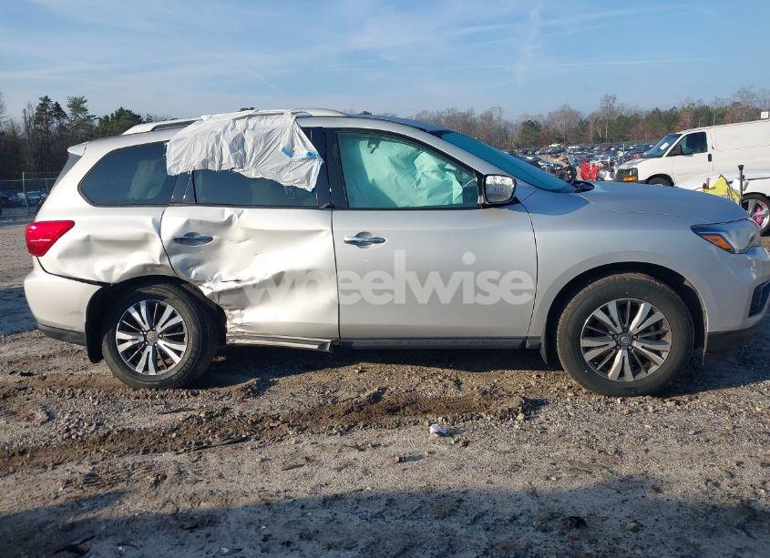 Photo 13 of 2017 Nissan Pathfinder S (VIN 5N1DR2MNXHC905960)