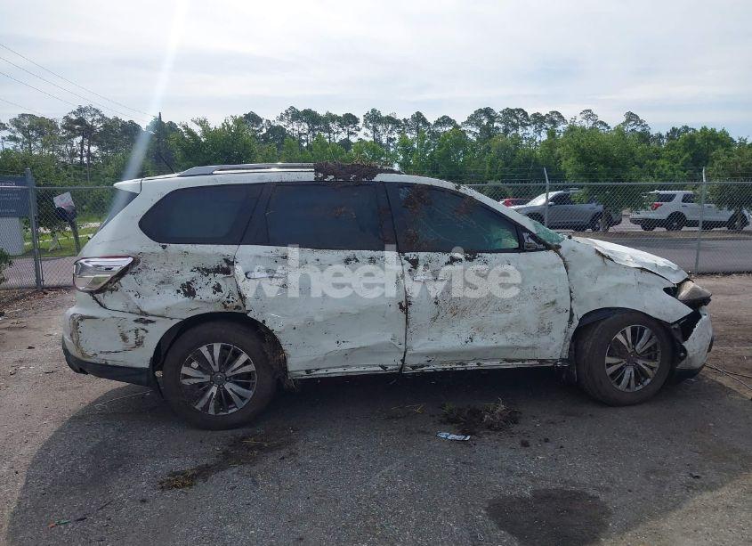 Photo 12 of 2018 Nissan Pathfinder SV (VIN 5N1DR2MNXJC624702)