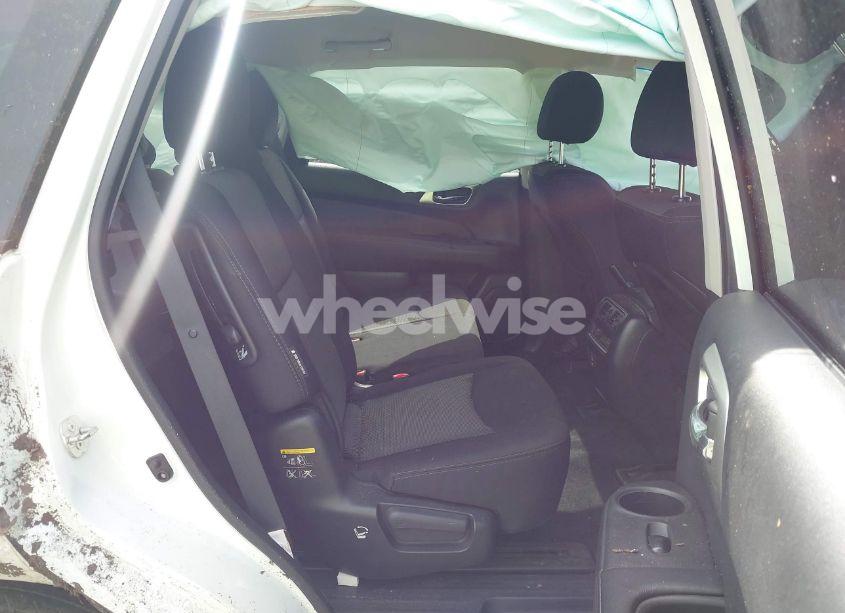 Photo 8 of 2018 Nissan Pathfinder SV (VIN 5N1DR2MNXJC624702)