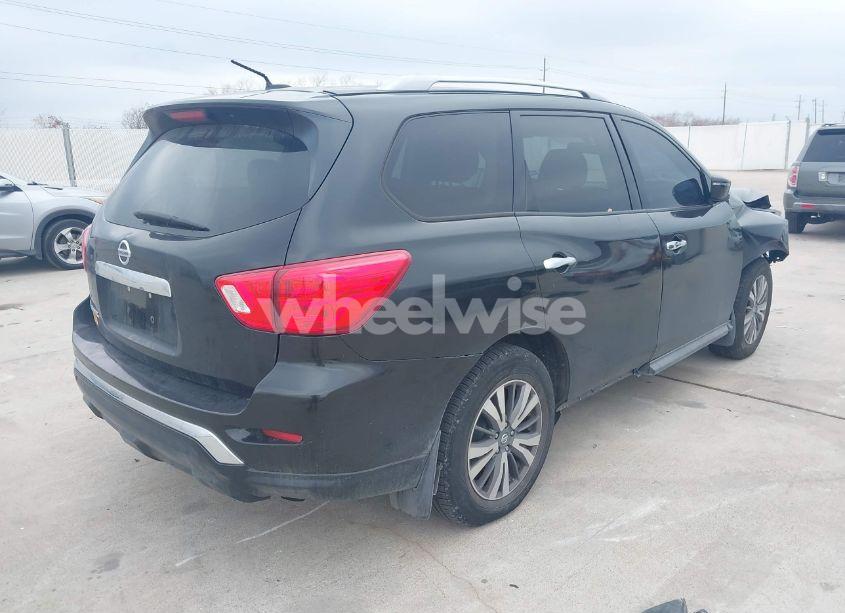 Photo 4 of 2018 Nissan Pathfinder S (VIN 5N1DR2MNXJC625879)