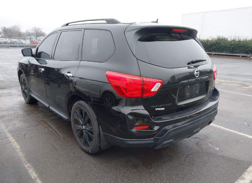 Photo 3 of 2018 Nissan Pathfinder SL (VIN 5N1DR2MNXJC632220)