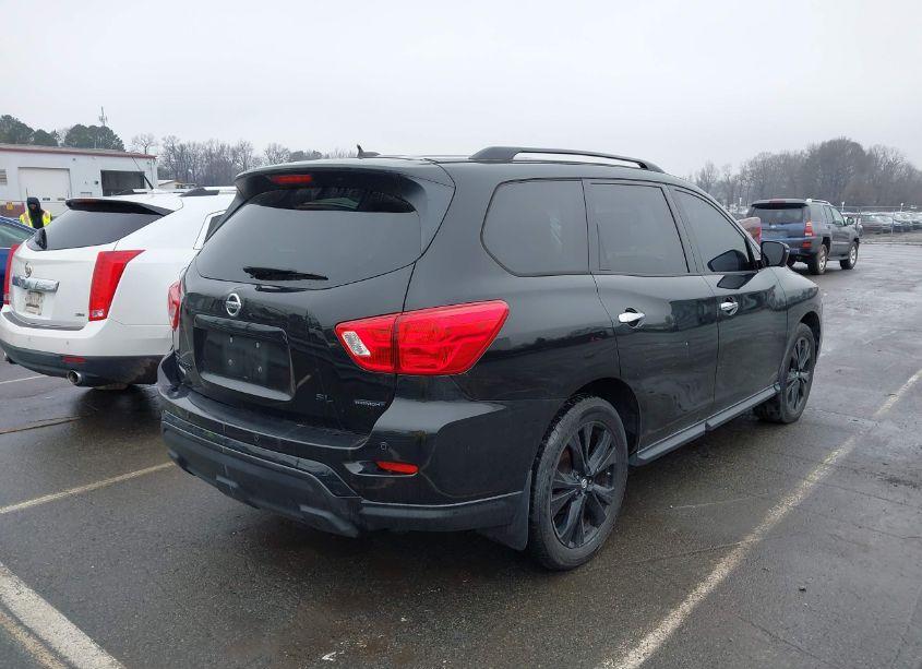 Photo 4 of 2018 Nissan Pathfinder SL (VIN 5N1DR2MNXJC632220)