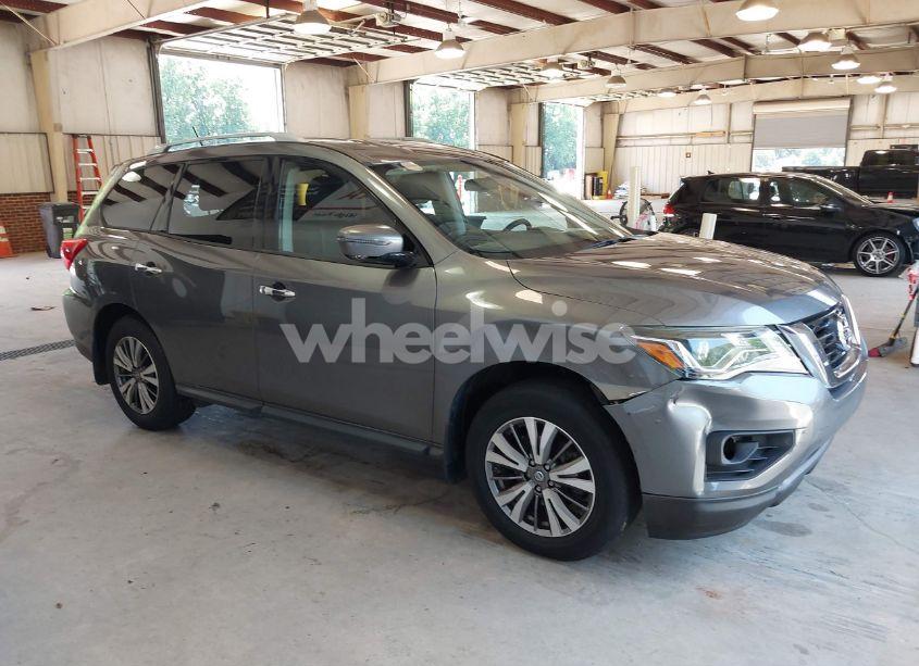 2018 Nissan Pathfinder S (VIN 5N1DR2MNXJC646408) main photo