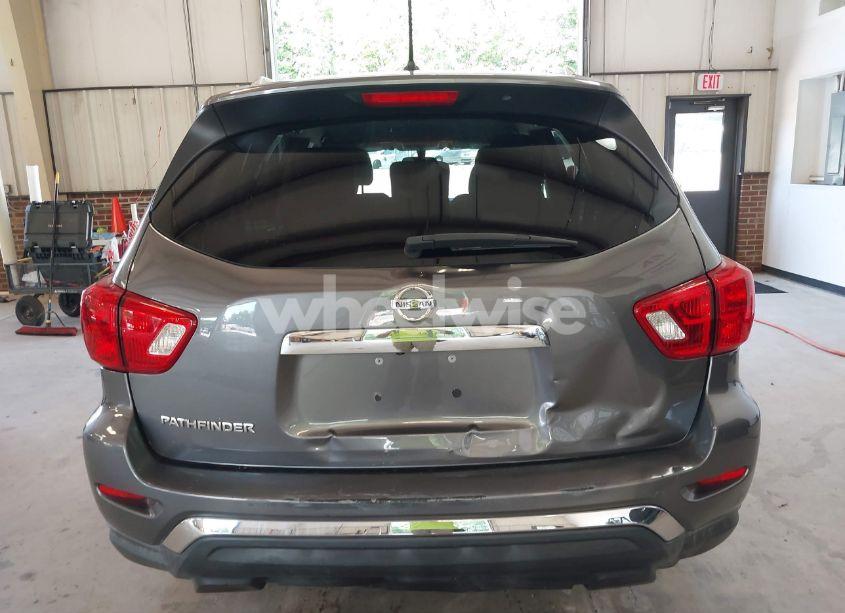Photo 17 of 2018 Nissan Pathfinder S (VIN 5N1DR2MNXJC646408)