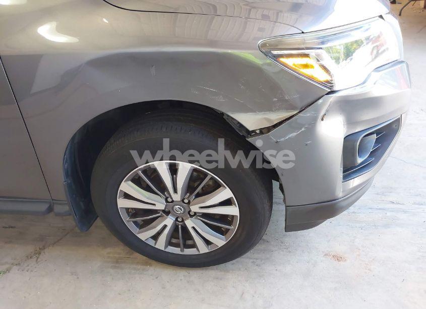 Photo 21 of 2018 Nissan Pathfinder S (VIN 5N1DR2MNXJC646408)