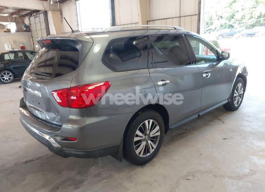 Photo 4 of 2018 Nissan Pathfinder S (VIN 5N1DR2MNXJC646408)