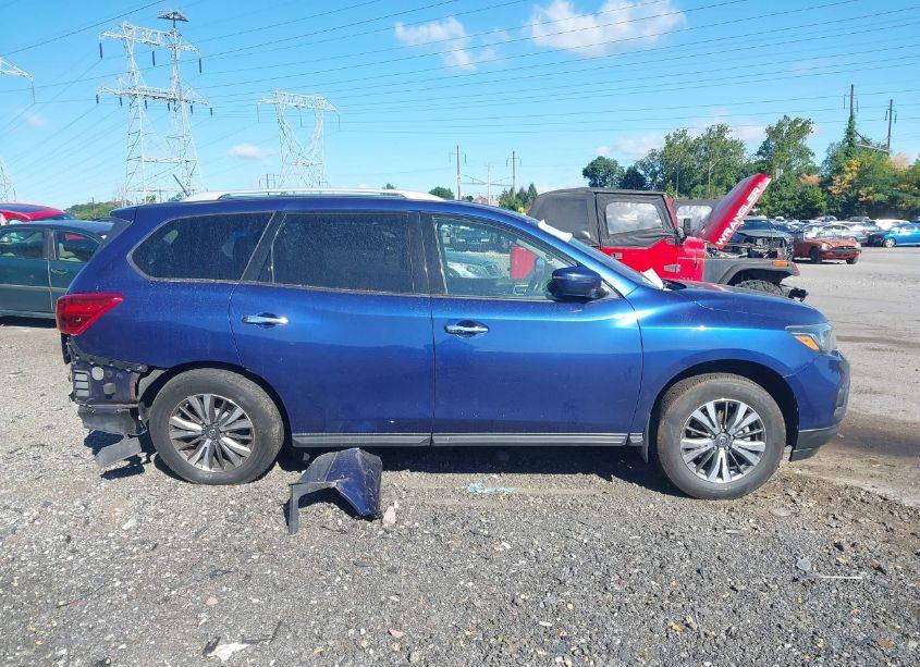 Photo 13 of 2018 Nissan Pathfinder S (VIN 5N1DR2MNXJC658476)