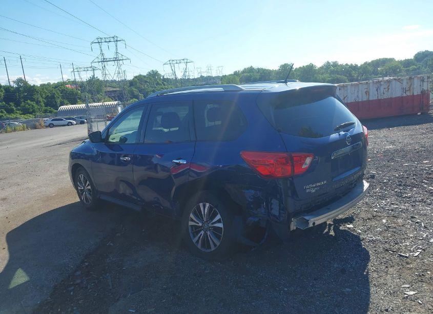Photo 3 of 2018 Nissan Pathfinder S (VIN 5N1DR2MNXJC658476)
