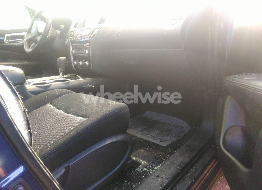 Photo 5 of 2018 Nissan Pathfinder S (VIN 5N1DR2MNXJC677092)