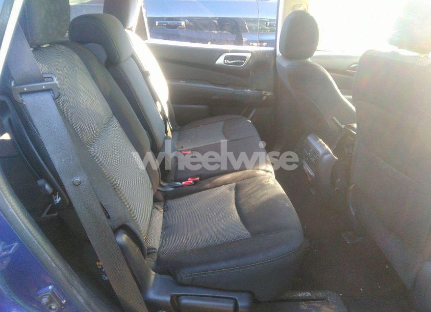 Photo 8 of 2018 Nissan Pathfinder S (VIN 5N1DR2MNXJC677092)