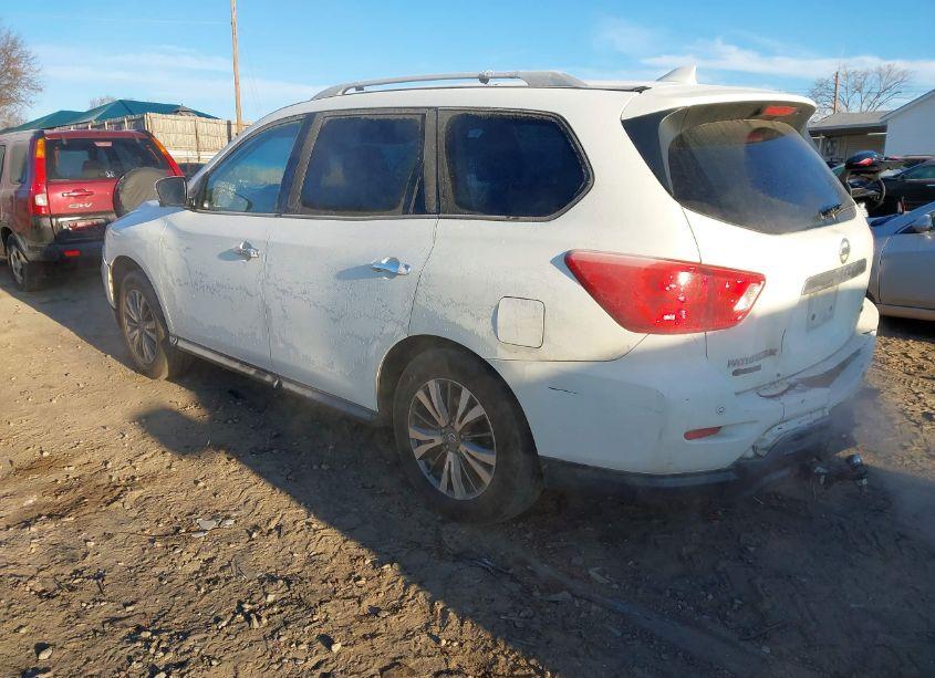 Photo 3 of 2019 Nissan Pathfinder SL (VIN 5N1DR2MNXKC606430)