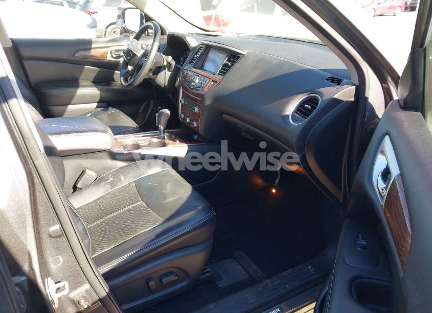 Photo 5 of 2019 Nissan Pathfinder PLATINUM (VIN 5N1DR2MNXKC627178)