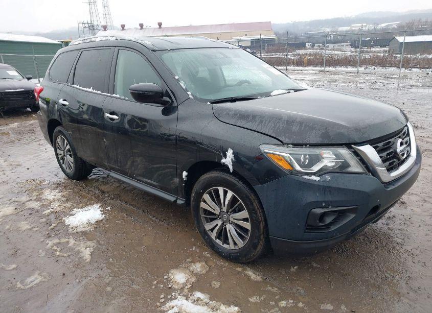 2019 Nissan Pathfinder SV (VIN 5N1DR2MNXKC627469) main photo