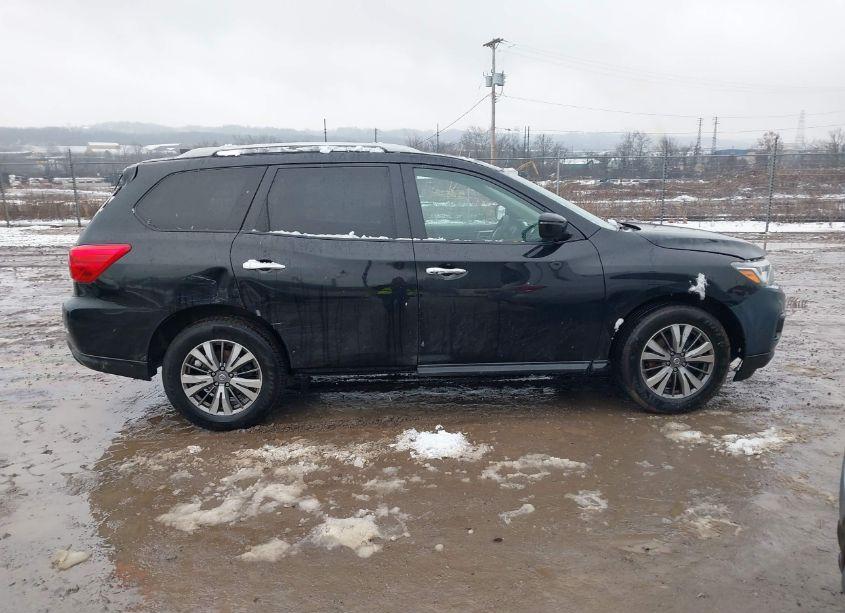 Photo 13 of 2019 Nissan Pathfinder SV (VIN 5N1DR2MNXKC627469)