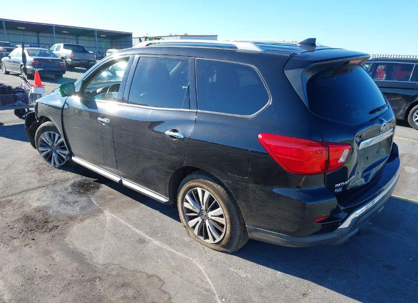 Photo 3 of 2019 Nissan Pathfinder SL (VIN 5N1DR2MNXKC633322)