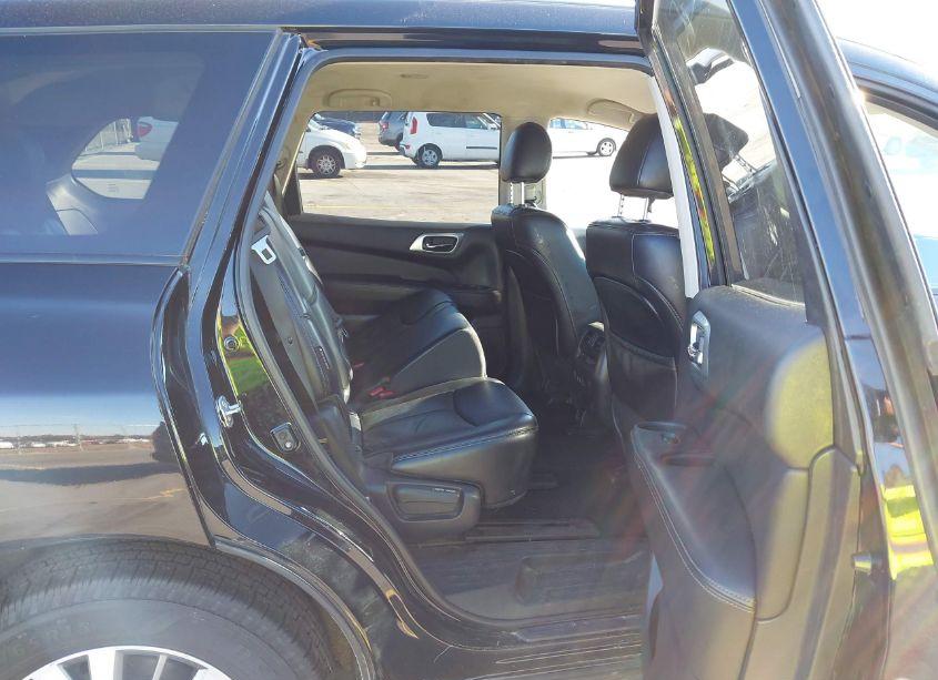 Photo 8 of 2019 Nissan Pathfinder SL (VIN 5N1DR2MNXKC633322)