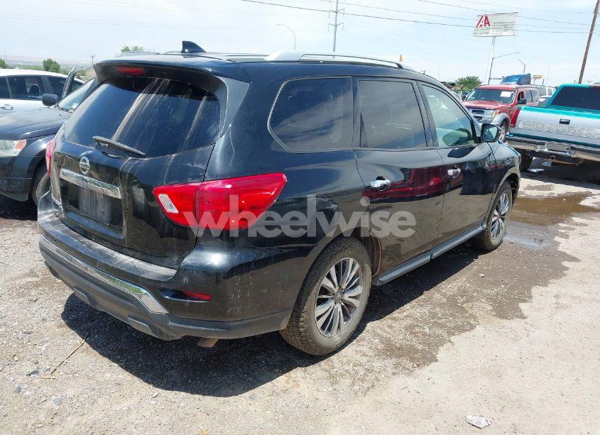 Photo 4 of 2019 Nissan Pathfinder S (VIN 5N1DR2MNXKC644515)