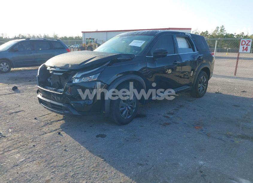 Photo 2 of 2022 Nissan Pathfinder S 4WD (VIN 5N1DR3AC2NC231971)