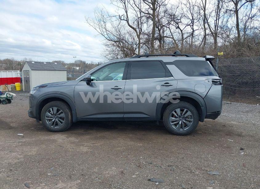 Photo 15 of 2022 Nissan Pathfinder SV 4WD (VIN 5N1DR3BC5NC256913)