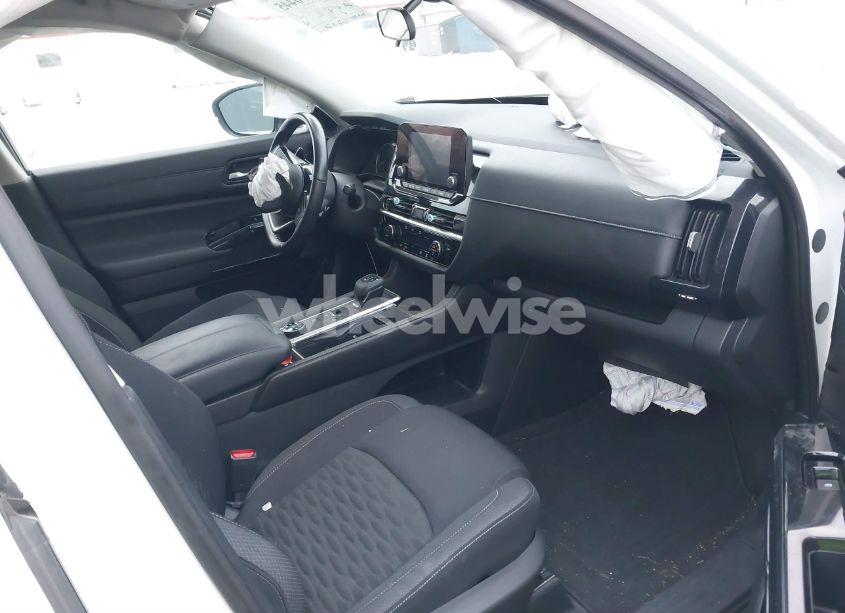 Photo 5 of 2022 Nissan Pathfinder SV 4WD (VIN 5N1DR3BC6NC211401)