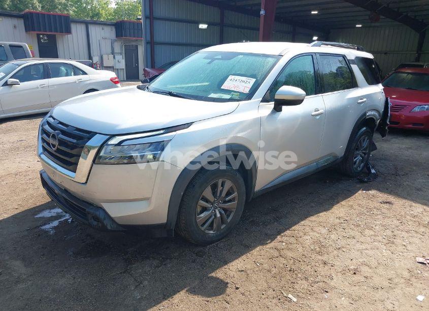 Photo 2 of 2022 Nissan Pathfinder SV 4WD (VIN 5N1DR3BC6NC251204)