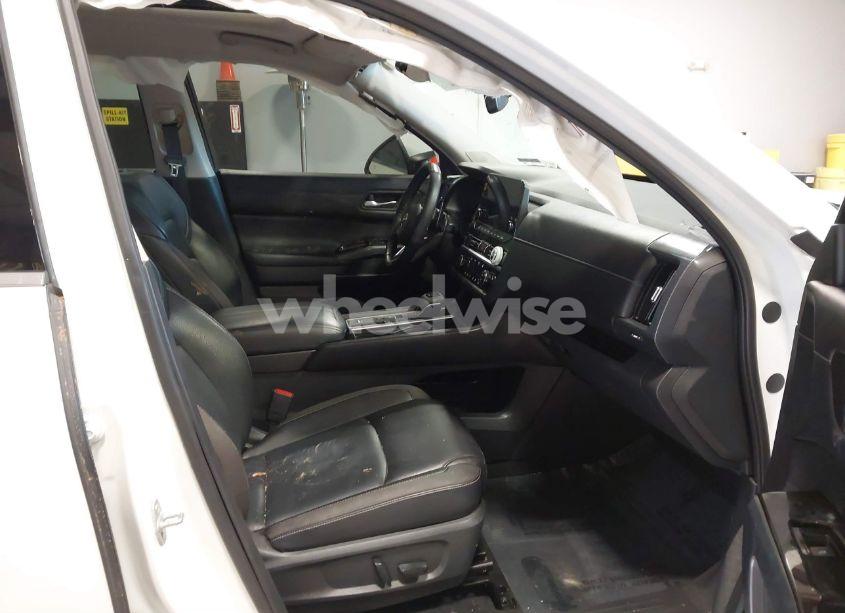 Photo 5 of 2022 Nissan Pathfinder SL 2WD (VIN 5N1DR3CB3NC257192)