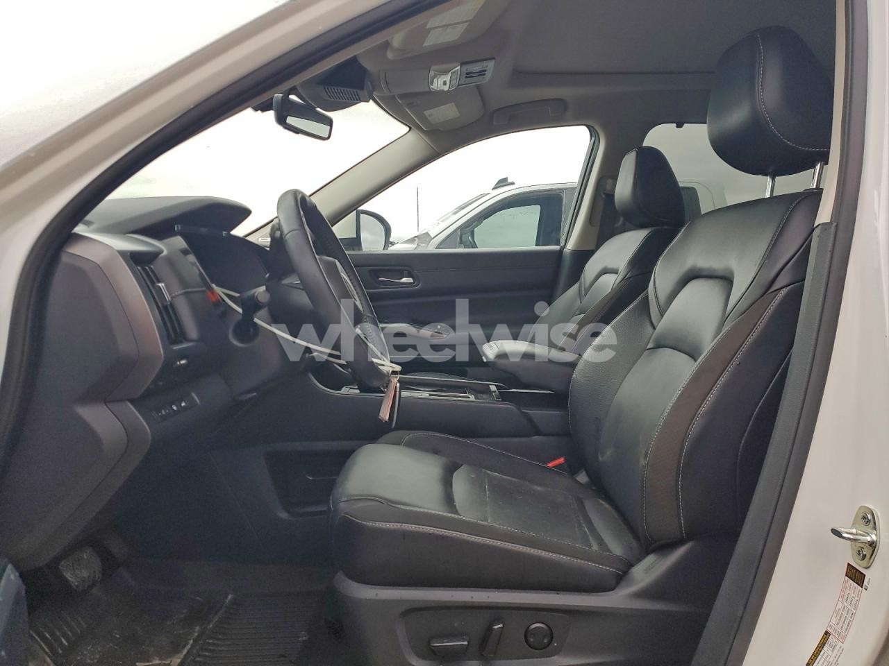 Photo 7 of 2024 NISSAN PATHFINDER SL (VIN 5N1DR3CB6RC203861)