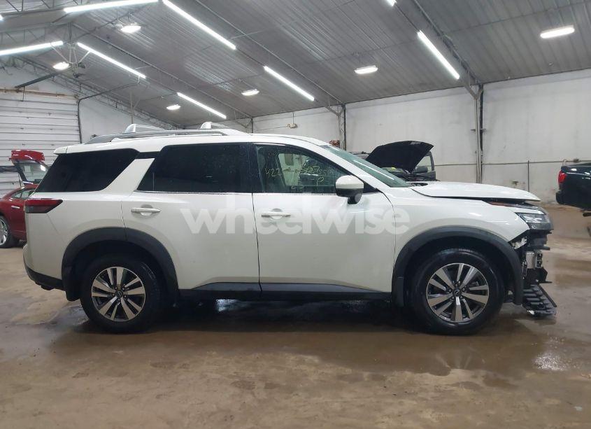 Photo 13 of 2023 Nissan Pathfinder SL 4WD (VIN 5N1DR3CC2PC231114)