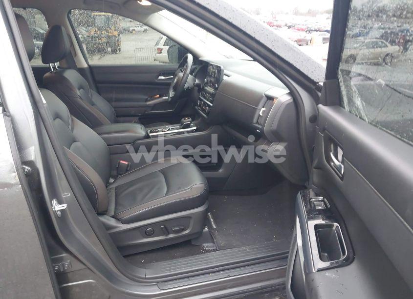 Photo 5 of 2023 Nissan Pathfinder SL 4WD (VIN 5N1DR3CC3PC242431)