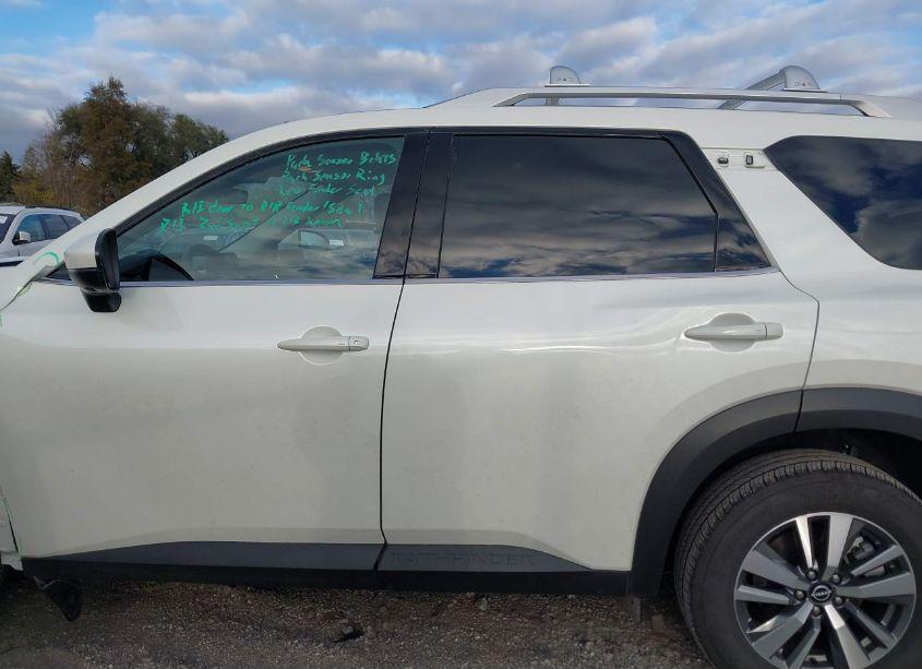 Photo 15 of 2024 Nissan Pathfinder SL 4WD (VIN 5N1DR3CC8RC227670)