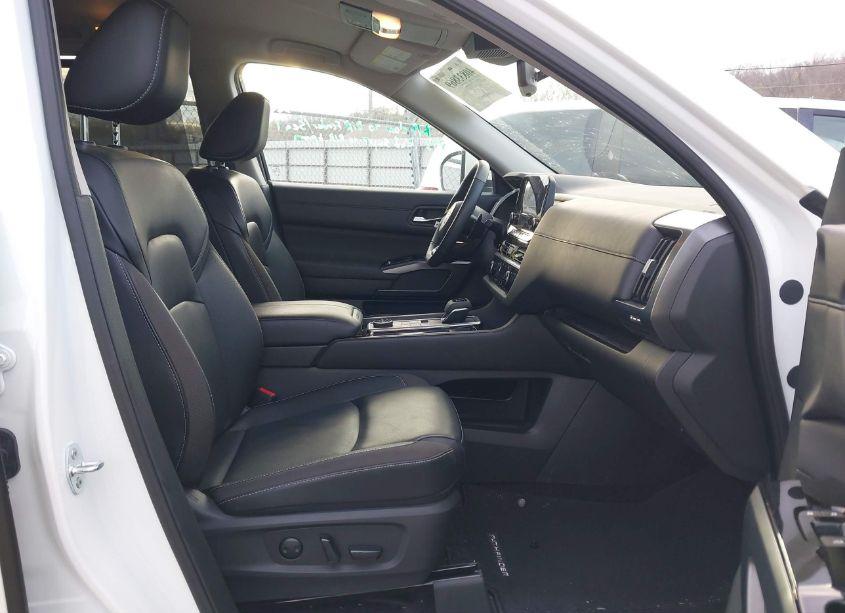 Photo 5 of 2024 Nissan Pathfinder SL 4WD (VIN 5N1DR3CC8RC227670)